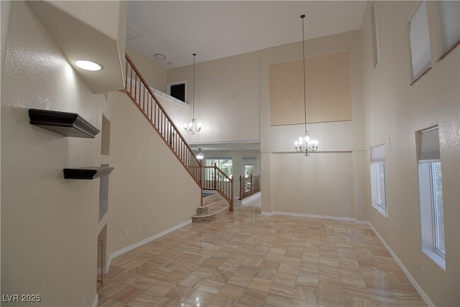 Building Photo - 2859 Dunnottar Ave