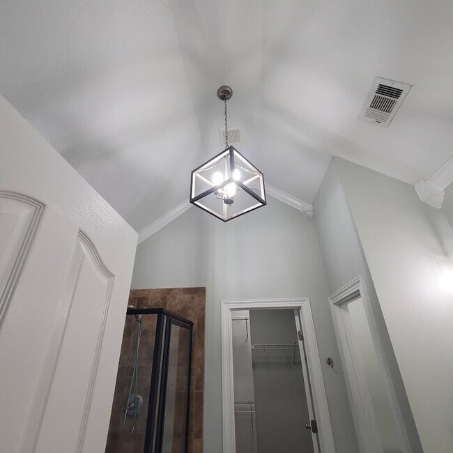 Building Photo - Spacious 3-Bedroom Home with Open Floor Plan and Fenced Backyard in Hahira, GA