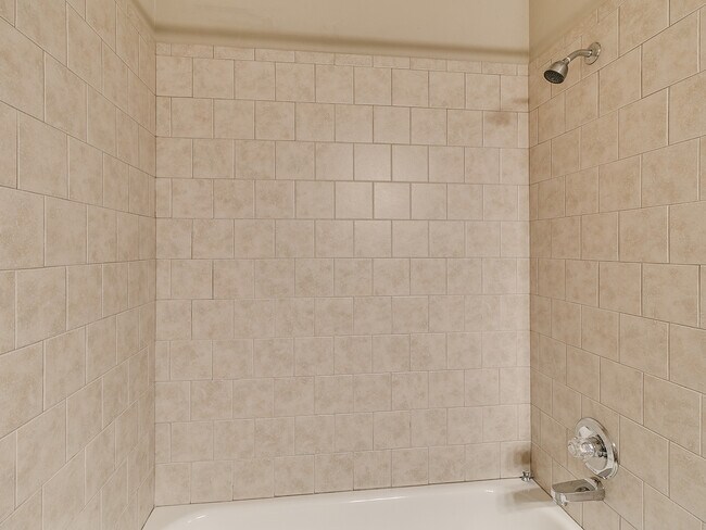 Building Photo - Fenwick Garden Village + Gated Community i...