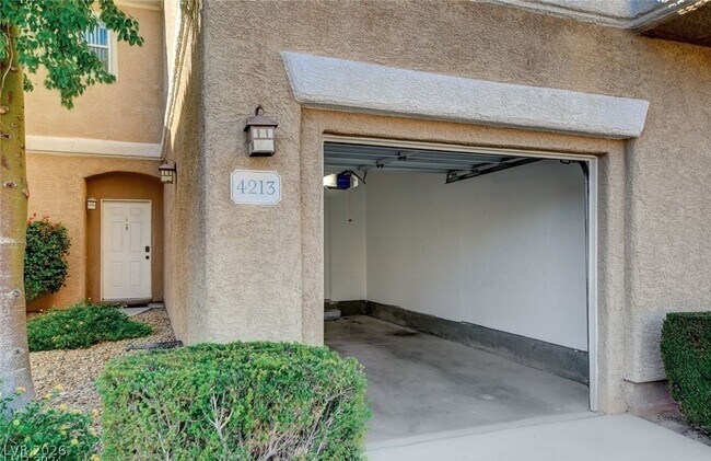 Building Photo - 251 S Green Valley Pkwy