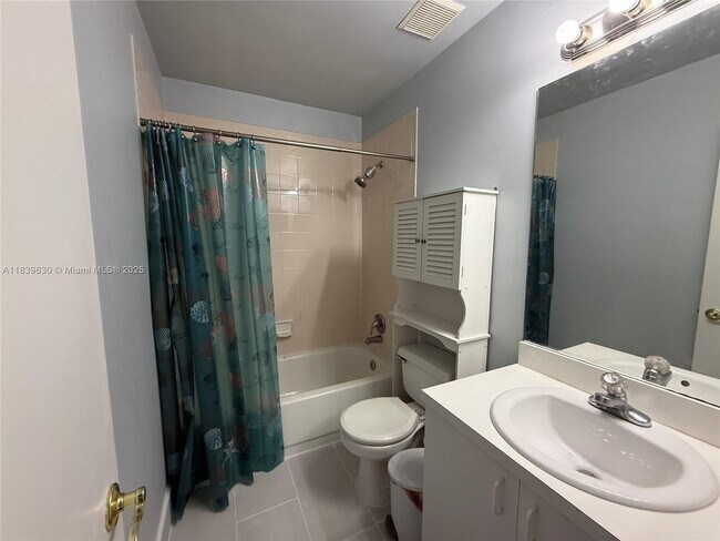 Building Photo - 4410 SW 82nd Way