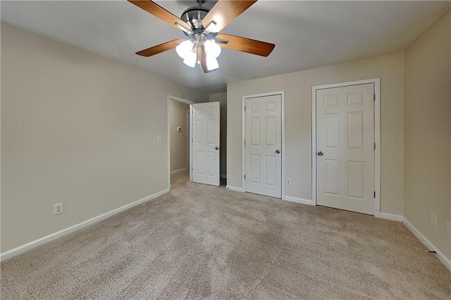 Building Photo - 500 Cottonwood Close