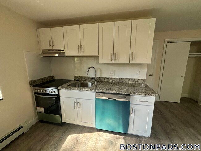 Building Photo - 15 Chester St