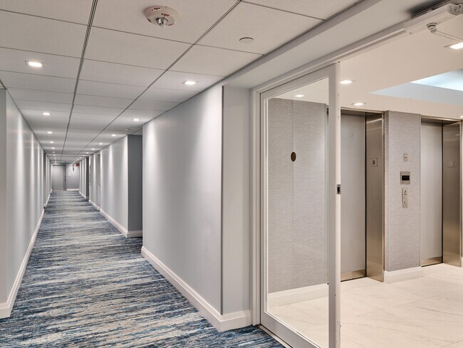 Building Photo - 3420 S Ocean Blvd