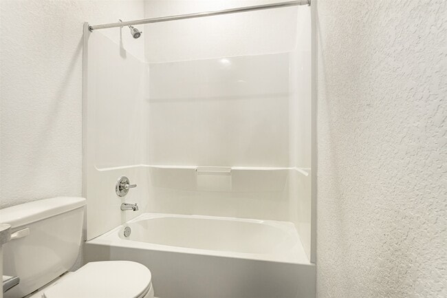 Building Photo - 14717 Pinion Ct