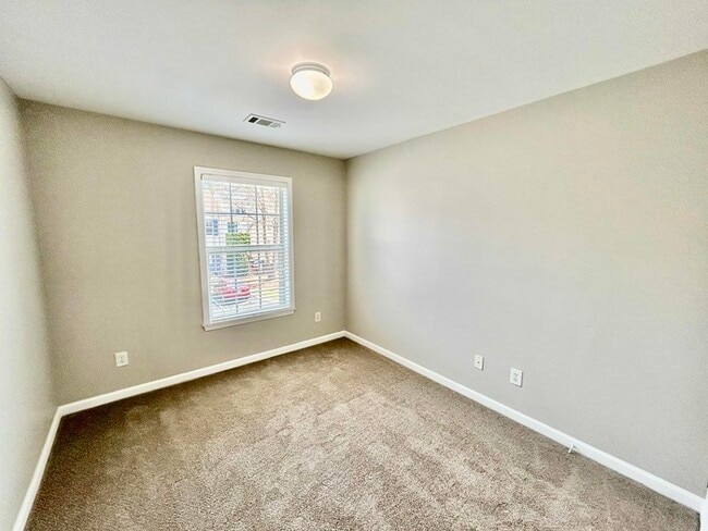 Building Photo - 1042 Prestwyck Ct