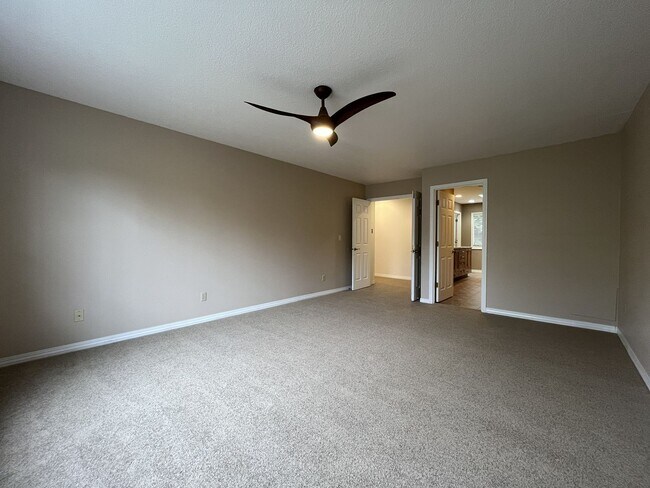 Building Photo - Stunning 4BR Home with Formal Living & Dining, Office & Gourmet Kitchen