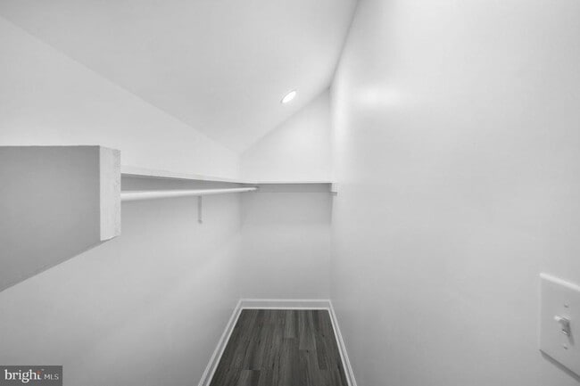 Building Photo - 4707 Tuckerman St