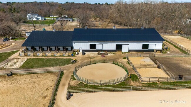 Building Photo - 708 S Rose Farm Rd