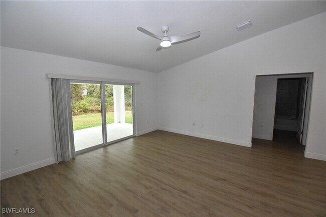 Building Photo - 4553 Midland St