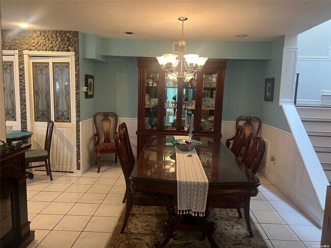 Building Photo - 206 Springmeadow Dr
