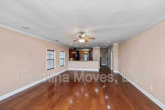 Building Photo - 213B Bell Heather Lane