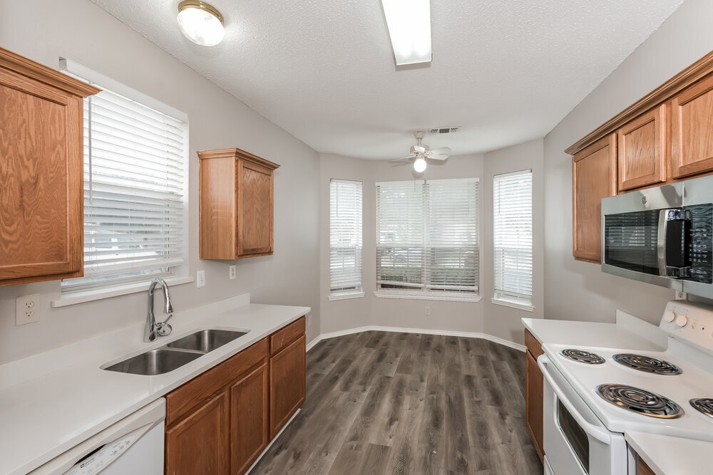 Building Photo - 2413 Wildwood Ln