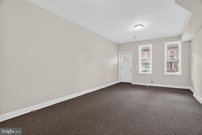 Building Photo - 2942 Arunah Ave