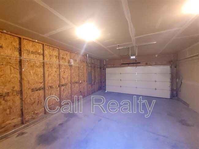 Building Photo - 18714 E Augusta Ct