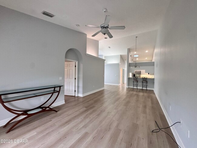 Building Photo - 1419 Coconut Palm Cir