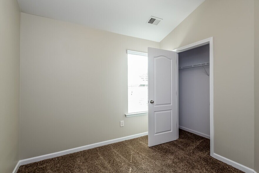Building Photo - 793 Lobdale Falls Dr