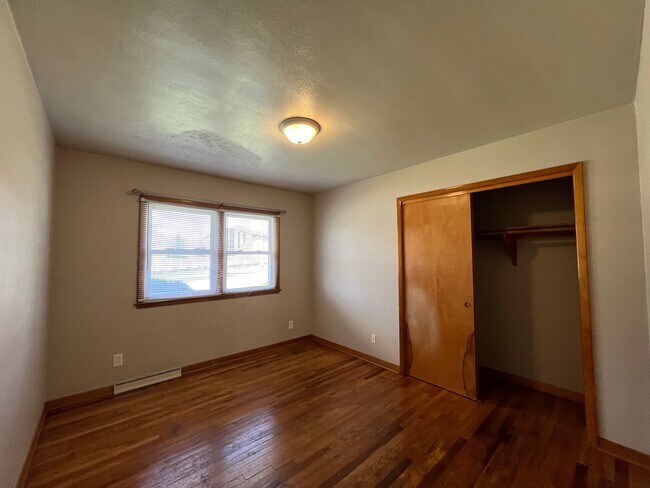Building Photo - 7218 Maryland Dr