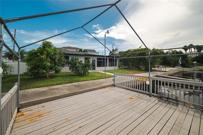 Building Photo - 6617 Harbor Dr