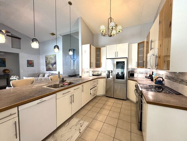 Building Photo - 4955 Southfork Ranch Dr