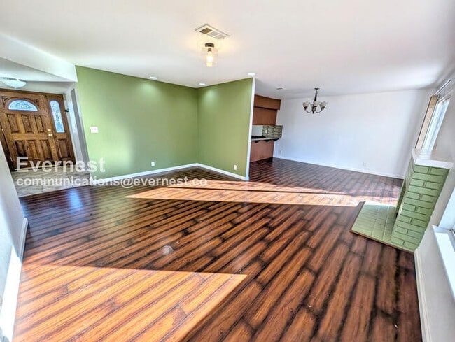 Building Photo - 14403 Tiburon Rd