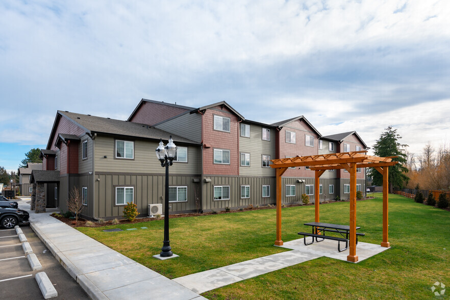 Building Photo - Remington Place Apartments