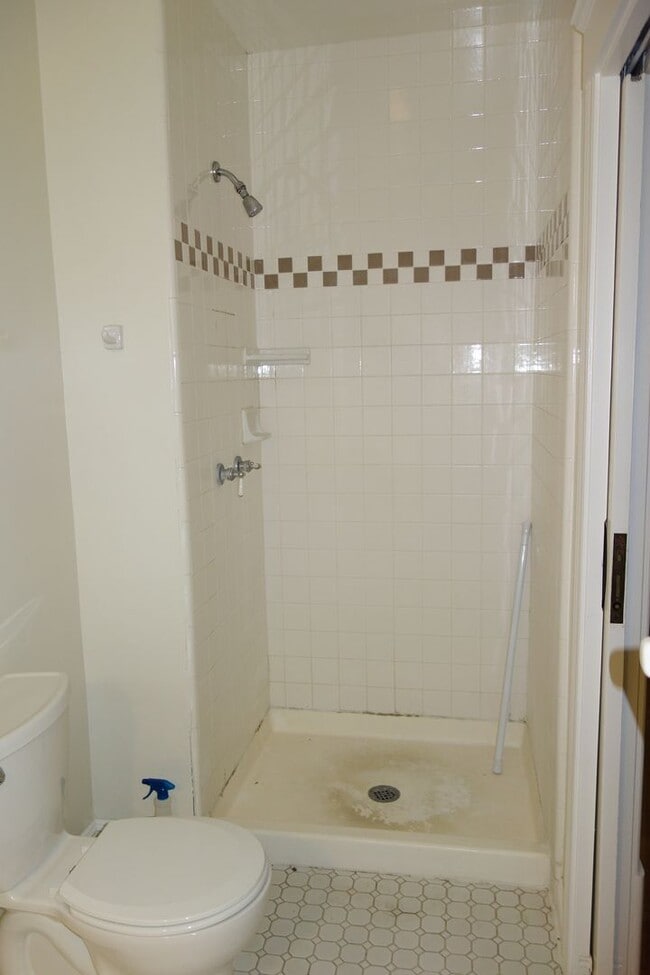 Building Photo - Charming 1910 Winters Home – 3 Bed, 2 Bath – Steps from Historic Downtown