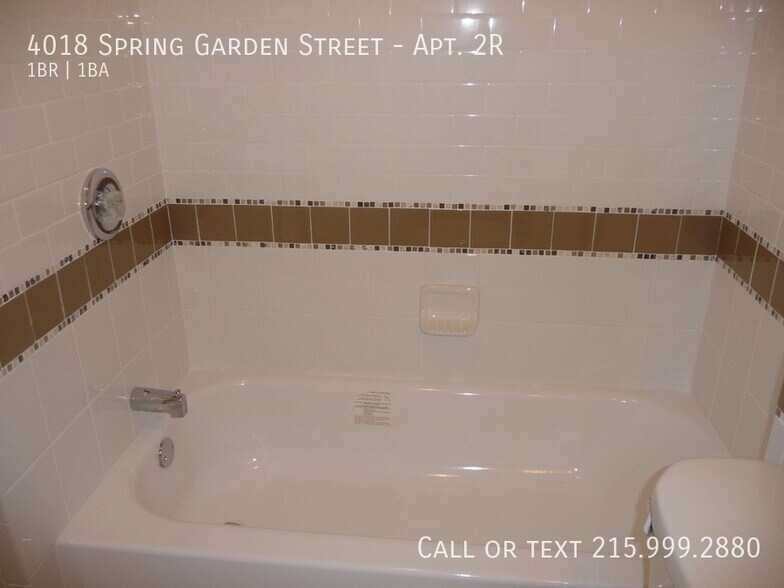 Building Photo - 4018 Spring Garden St