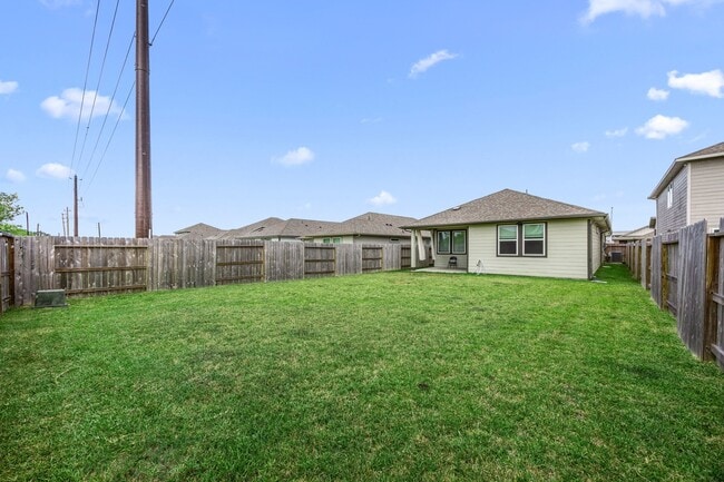 Building Photo - 5547 Madden Ln