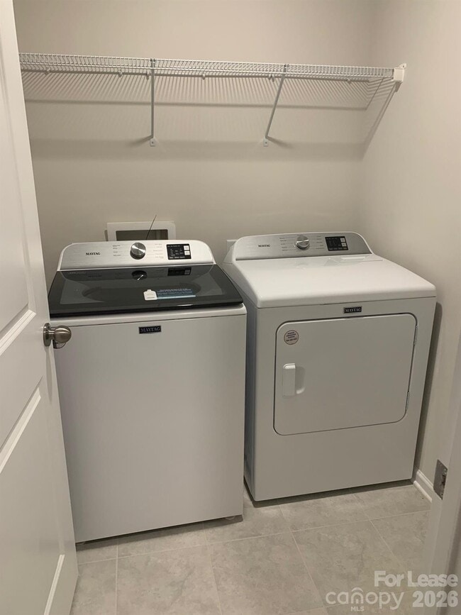 Building Photo - 446 Sagecroft Ln