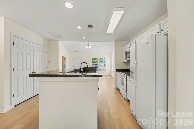 Building Photo - 2163 Wexford Way