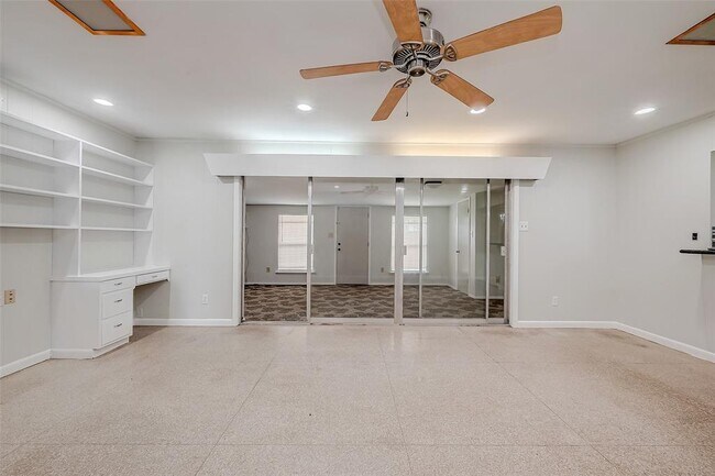 Building Photo - 4115 Mischire Dr