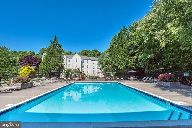 Building Photo - 1100 Fleetwood Ct