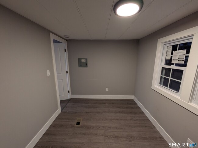 Building Photo - 183 N Main St