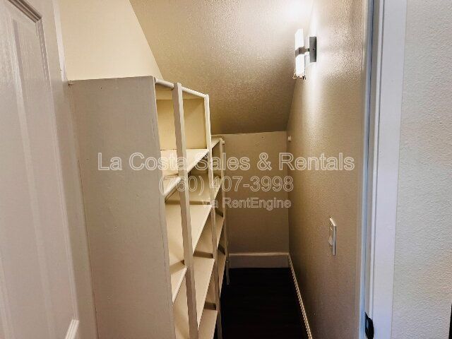 Building Photo - 2204 Plaza De Las Flores Plz