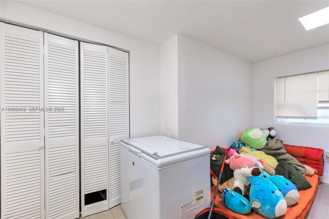 Building Photo - 14601 NW 10th Ave