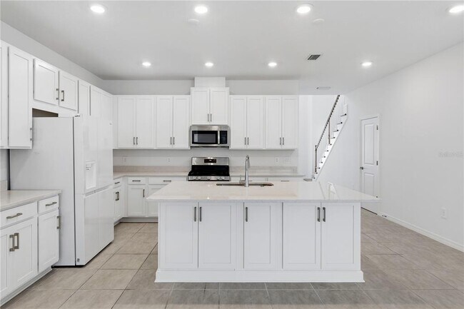 Building Photo - 15010 Summer Harvest St