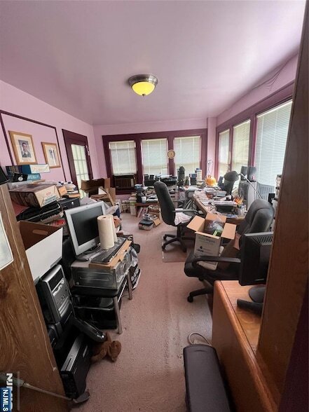 Building Photo - 26 Wayne St