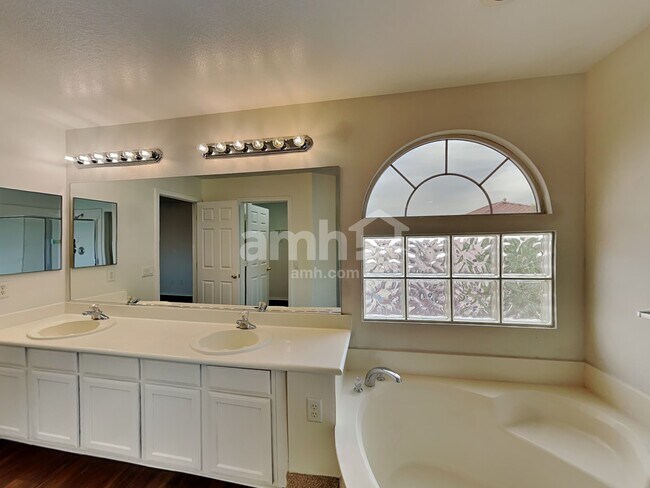 Building Photo - 7592 Mermaid Song Ct