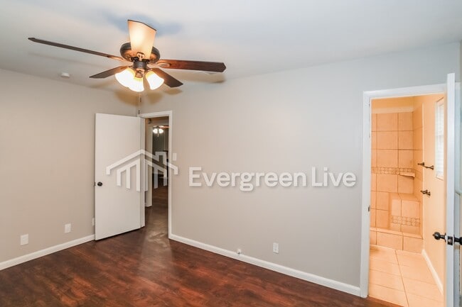 Building Photo - 311 Franklin Dr