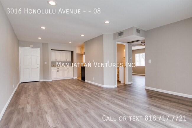 Building Photo - 3016 Honolulu Ave