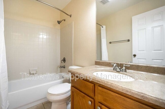 Building Photo - 14480 Tierra Dr