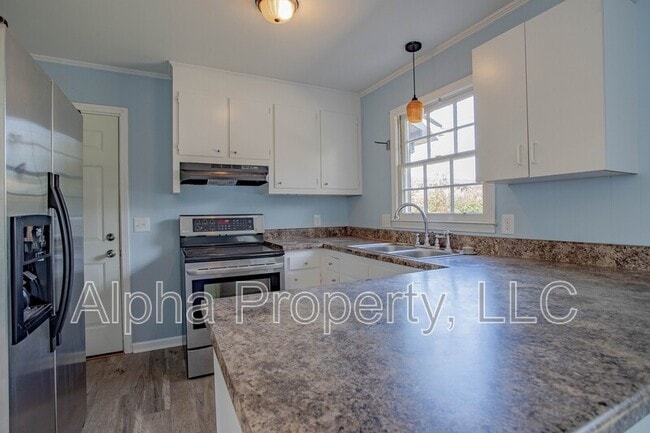 Building Photo - 105 Shadecrest Dr