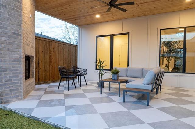 Building Photo - 3761 Seguin Dr