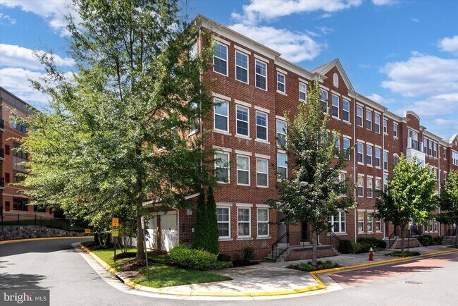 Building Photo - 3073 Rittenhouse Cir