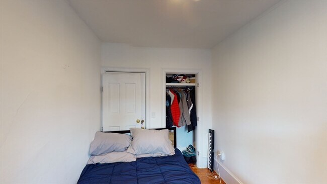 Building Photo - 6 Brimmer St