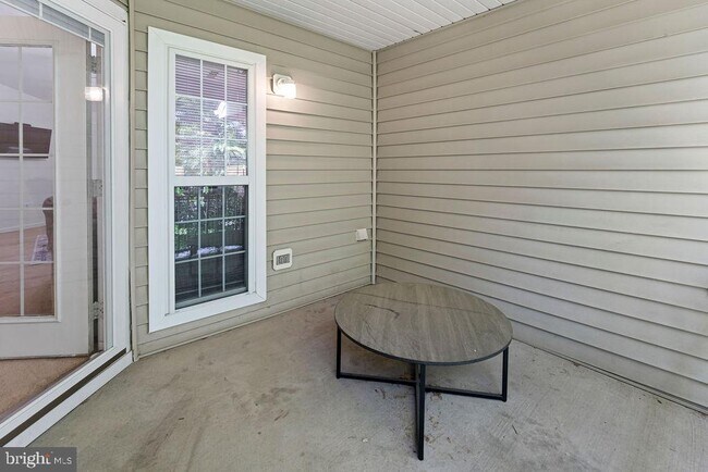 Building Photo - 6223 Wild Swan Way