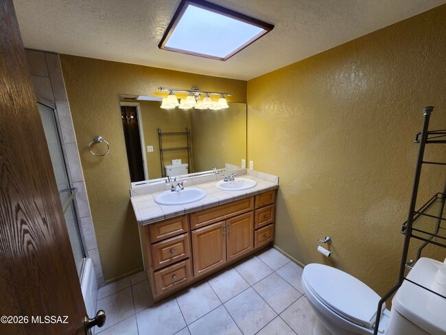 Building Photo - 4841 N Paseo Presidio