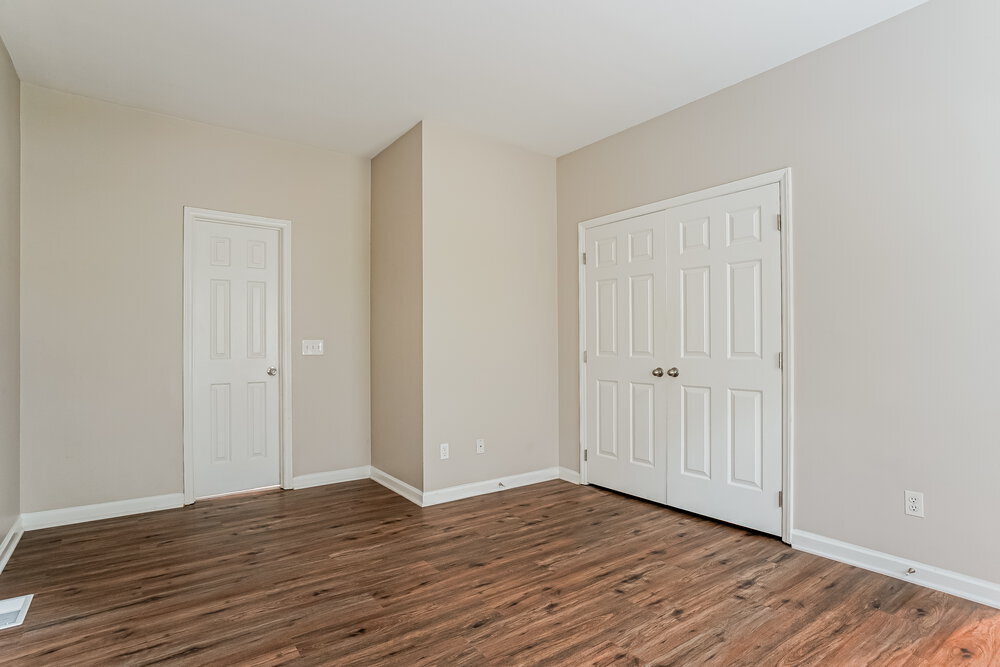 Building Photo - 100 Remington Woods Dr