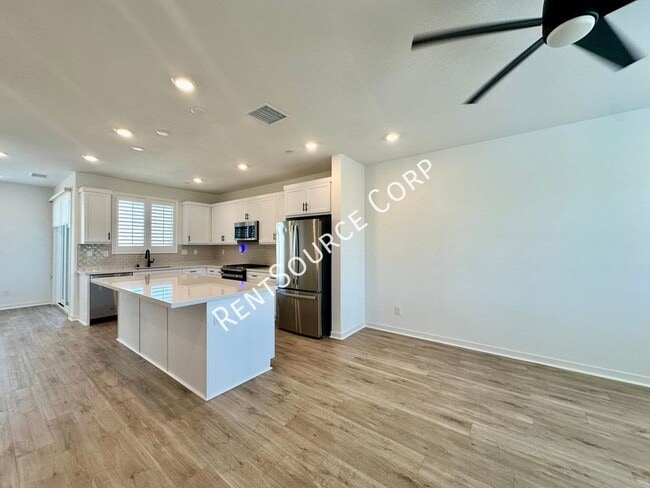 Building Photo - 26916 Tanager Ln